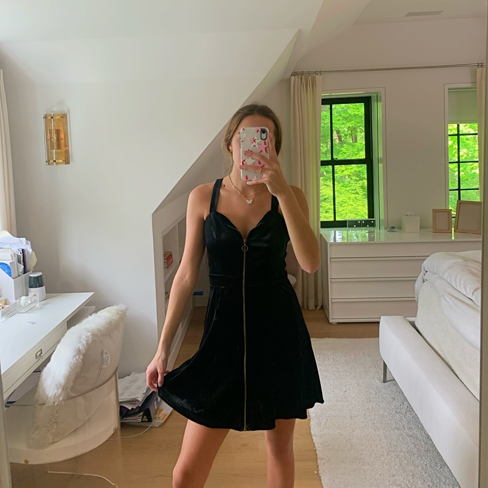 zip up faux velvet black dress